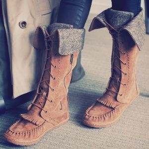 UGG®️Somaya Lace-Up Genuine Sheepskin Moc Boot